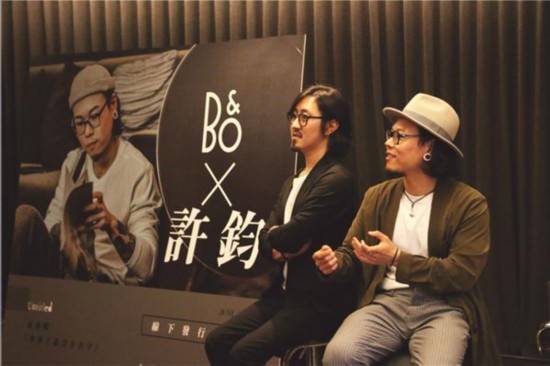 许钧推新专辑 和声部分为乐队于现场站位录制